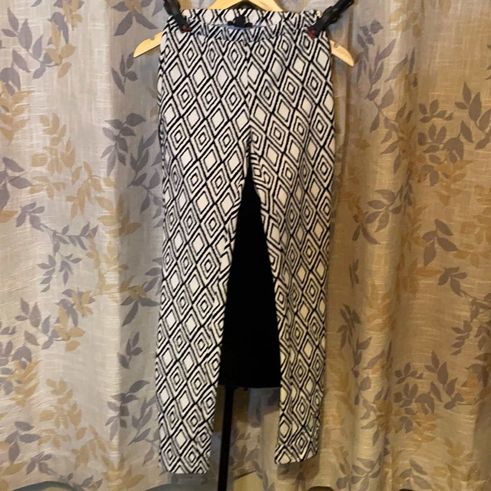 Forever 21 - Black and White Ankle Pants
